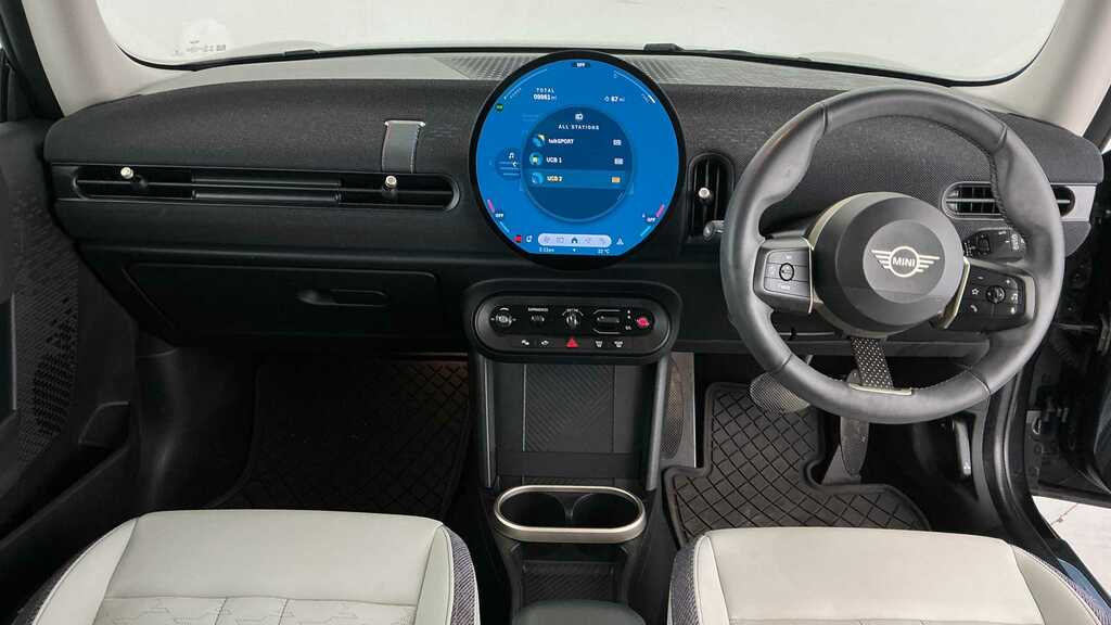 Mini Hatch 1.5 C Classic 2024 YM24BCV Black #4