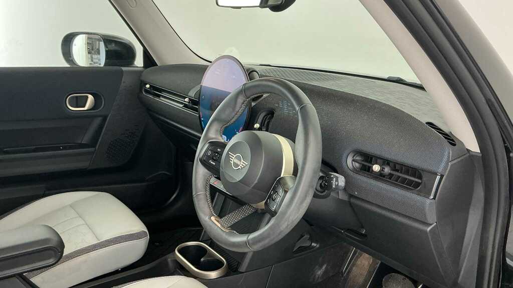 Mini Hatch 1.5 C Classic 2024 YM24BCV Black #6