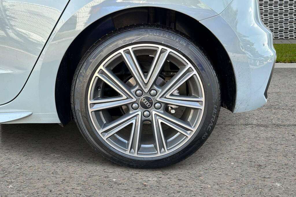 Audi A1 30 Tfsi S Line S Tronic 2026 BP26AON Grey #5