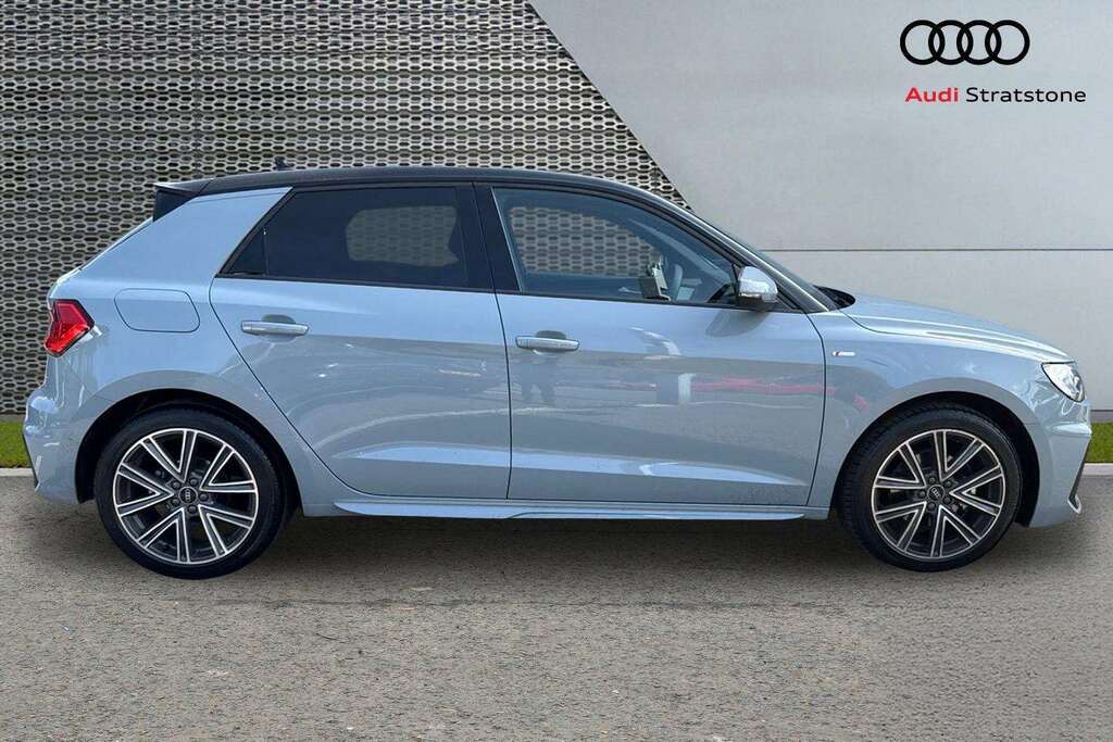 Audi A1 30 Tfsi S Line S Tronic 2026 BP26AON Grey #4