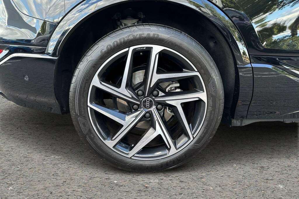 Audi Q6 E-Tron 225Kw Performance 100Kwh Black Edition 20 Black #5