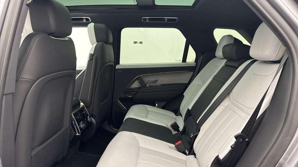 Land Rover Range Rover Sport 3.0 D300 Dynamic Se 2025 KO74MVC Grey #4