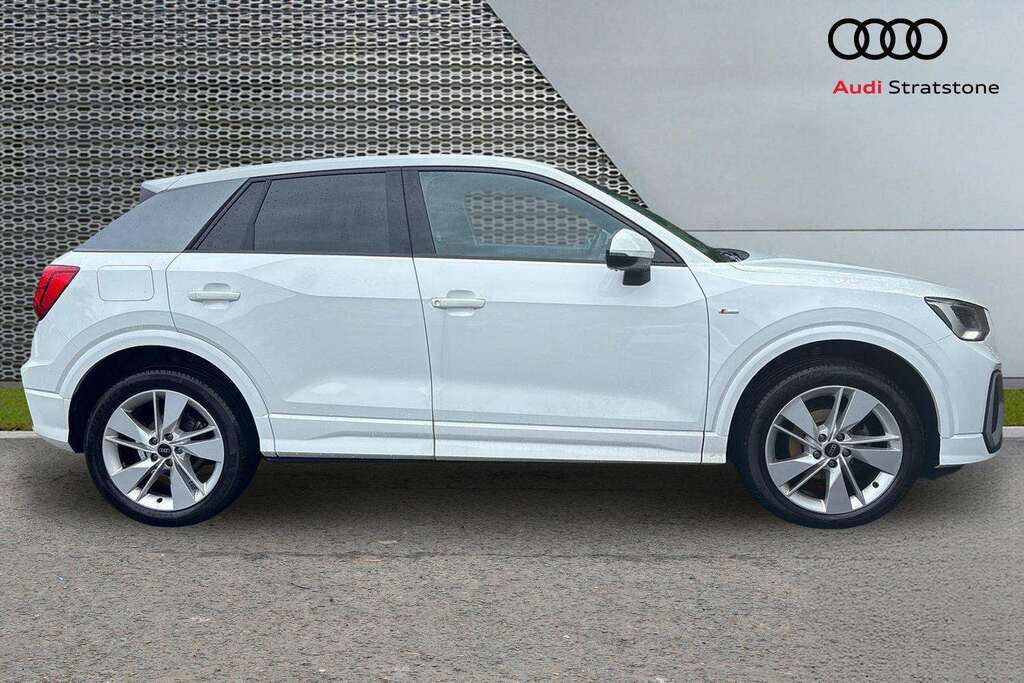 Audi Q2 35 Tfsi S Line Grey #4