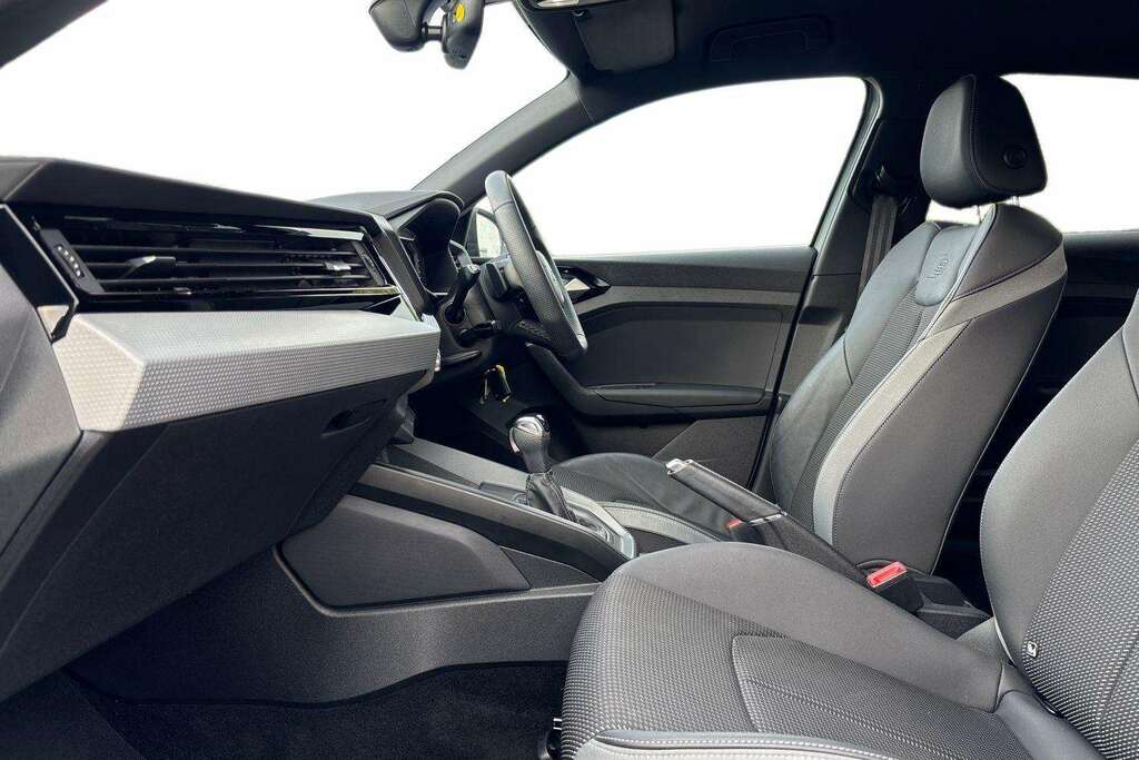 Audi A1 Sport 30 Tfsi 116 Ps 6-Speed Black #21