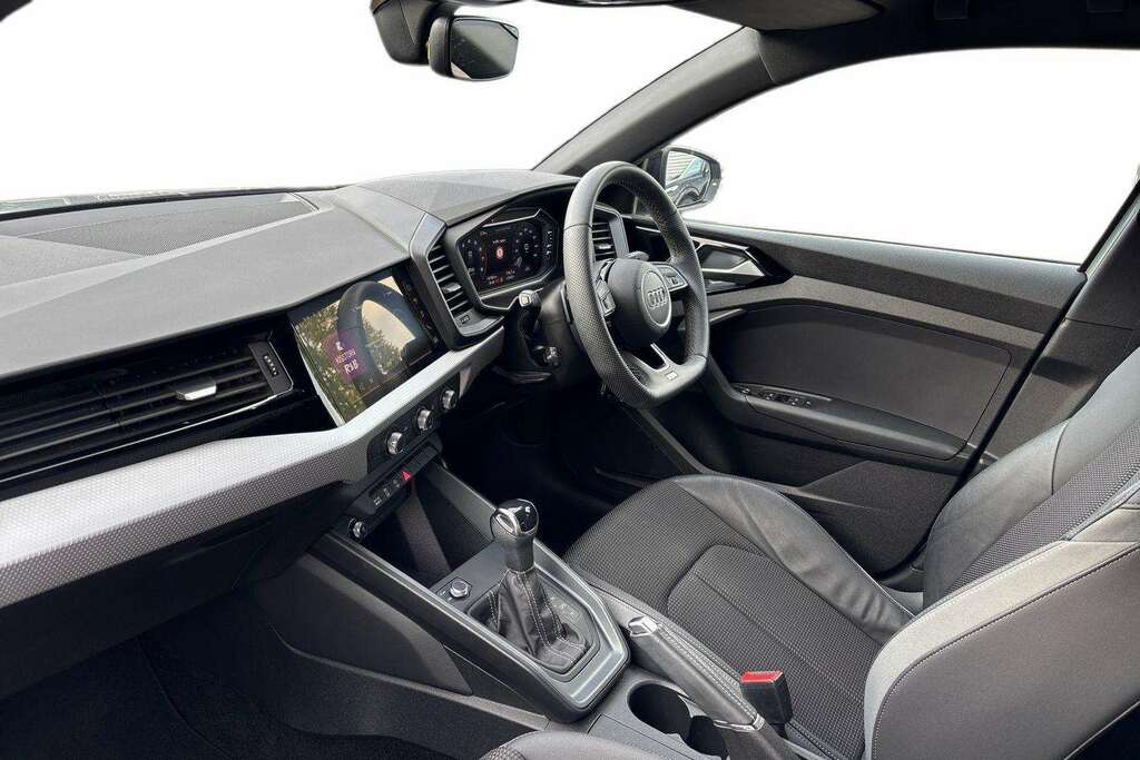 Audi A1 Sport 30 Tfsi 116 Ps 6-Speed Black #2