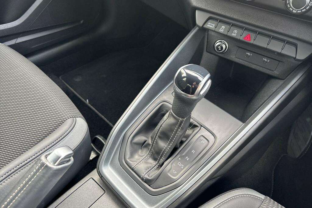 Audi A1 Sport 30 Tfsi 116 Ps 6-Speed Black #15