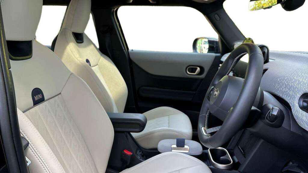 Mini Hatch Cooper E Silver #12