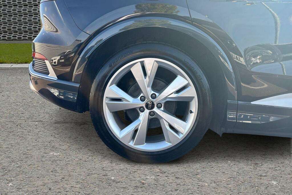 Audi Q4 E Tron 210Kw 45 82Kwh Black Edition Tech Pack Grey #11