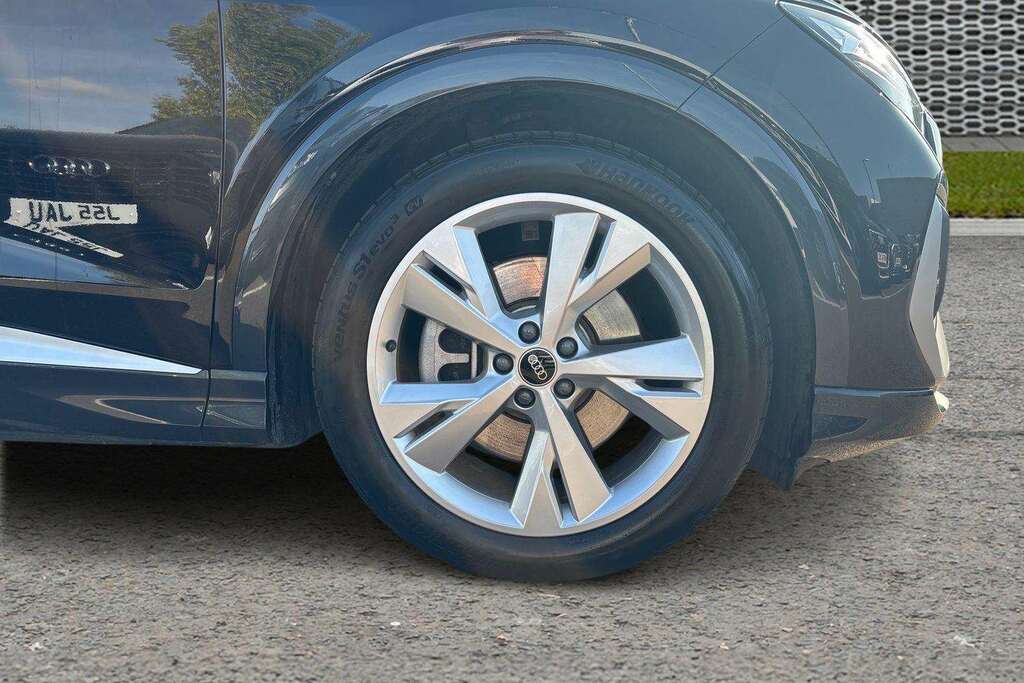 Audi Q4 E Tron 210Kw 45 82Kwh Black Edition Tech Pack Grey #5