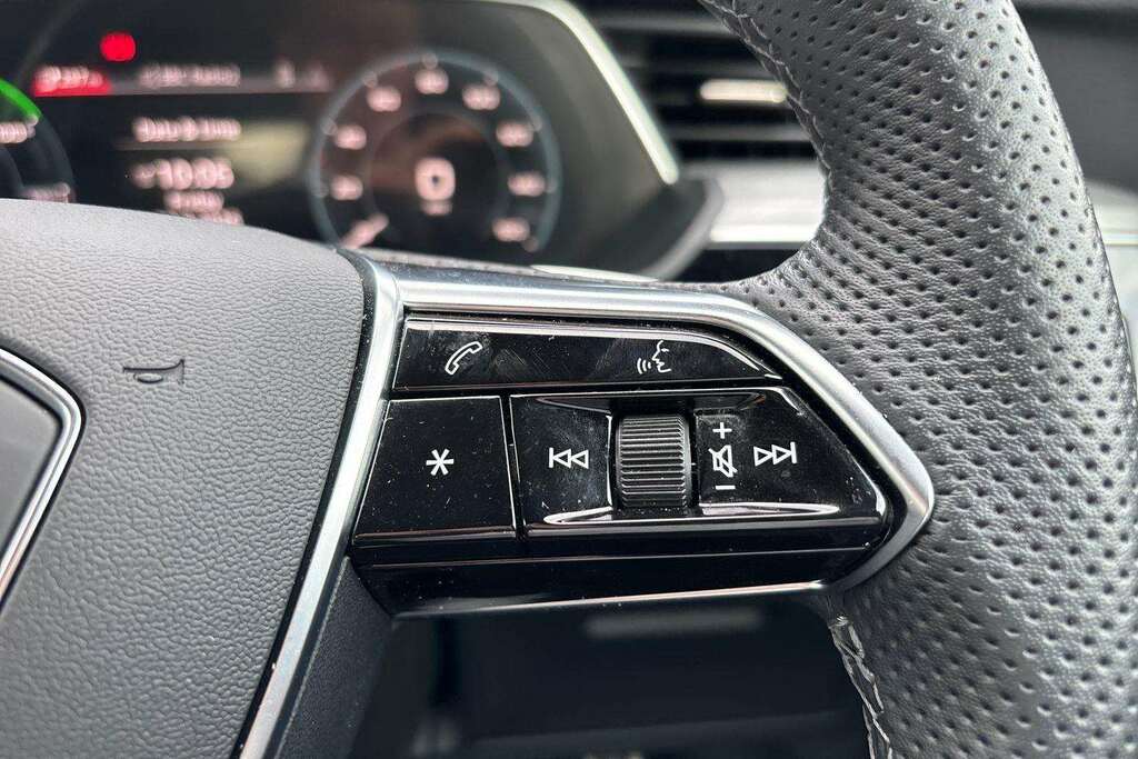 Audi Q8 e tron S Line Grey #17