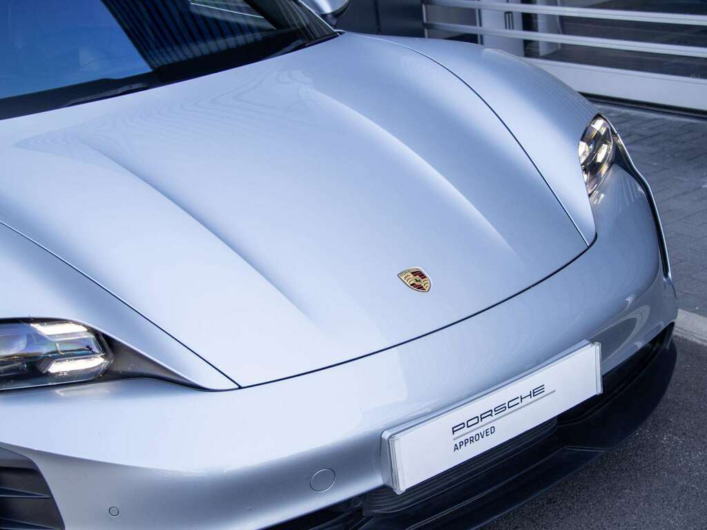 Porsche Taycan Automatic White #24
