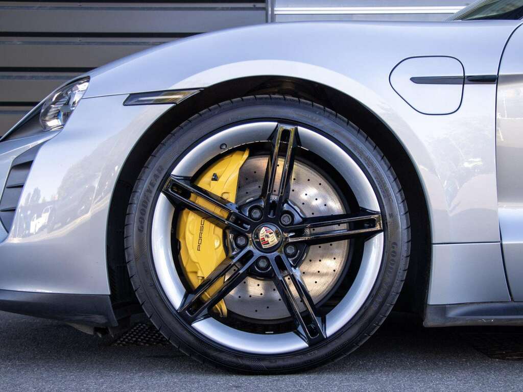 Porsche Taycan Performance Plus 93.4Kwh 4S Saloon Au Silver #4