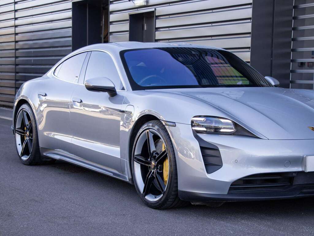 Porsche Taycan Automatic White #25