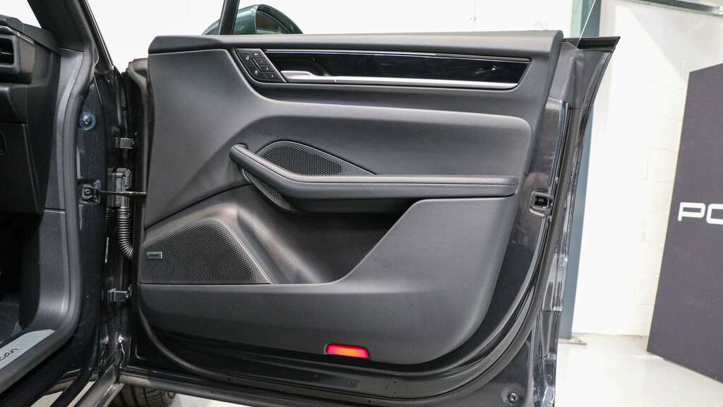 Porsche Macan 5dr Pdk Grey #28
