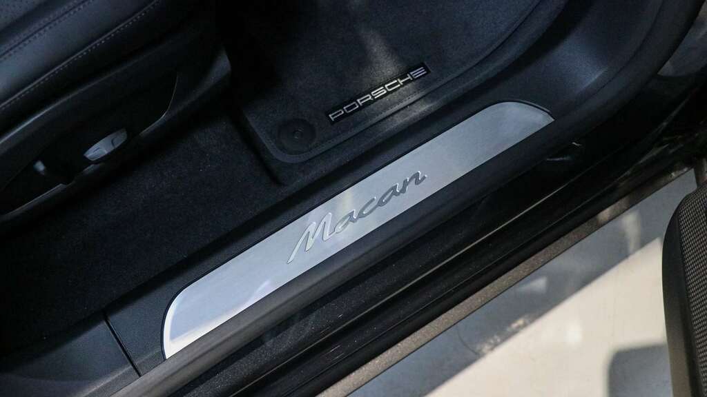 Porsche Macan 5dr Pdk Grey #27