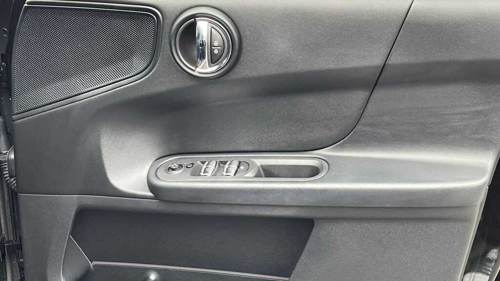 Mini Countryman Cooper Classic White #18