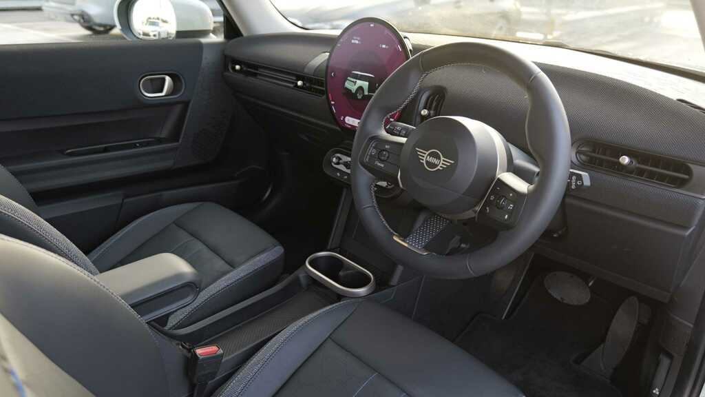 Mini Hatch 1.5 C Classic 2024 Blue #5