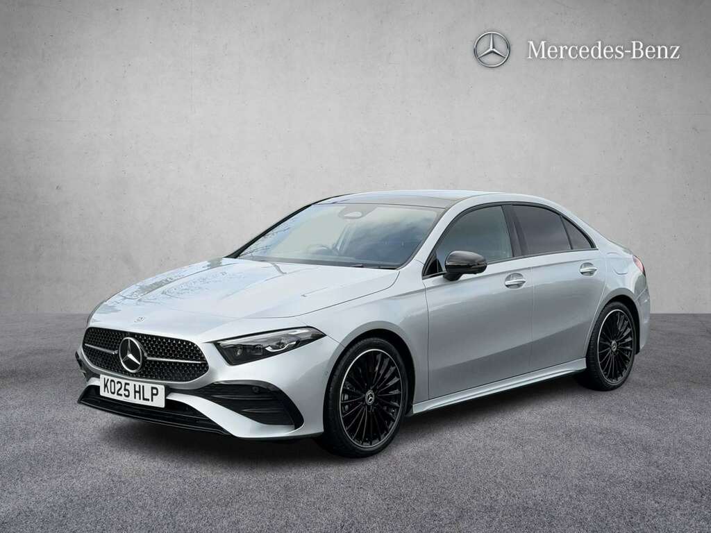 Mercedes-Benz A Class A200 Amg Line Executive Black #6