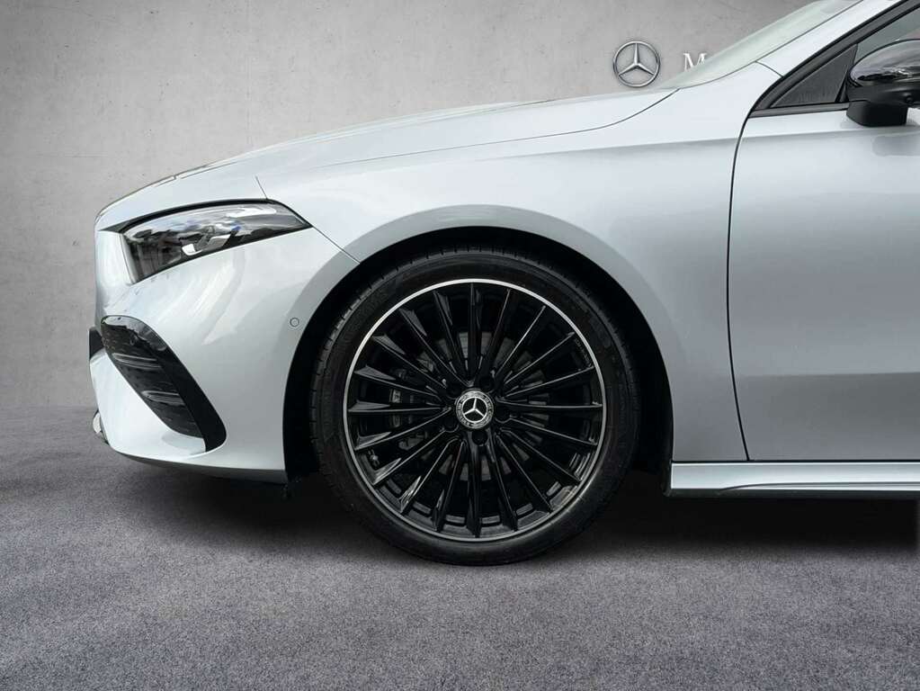 Mercedes-Benz A Class A200 Amg Line Executive Black #7