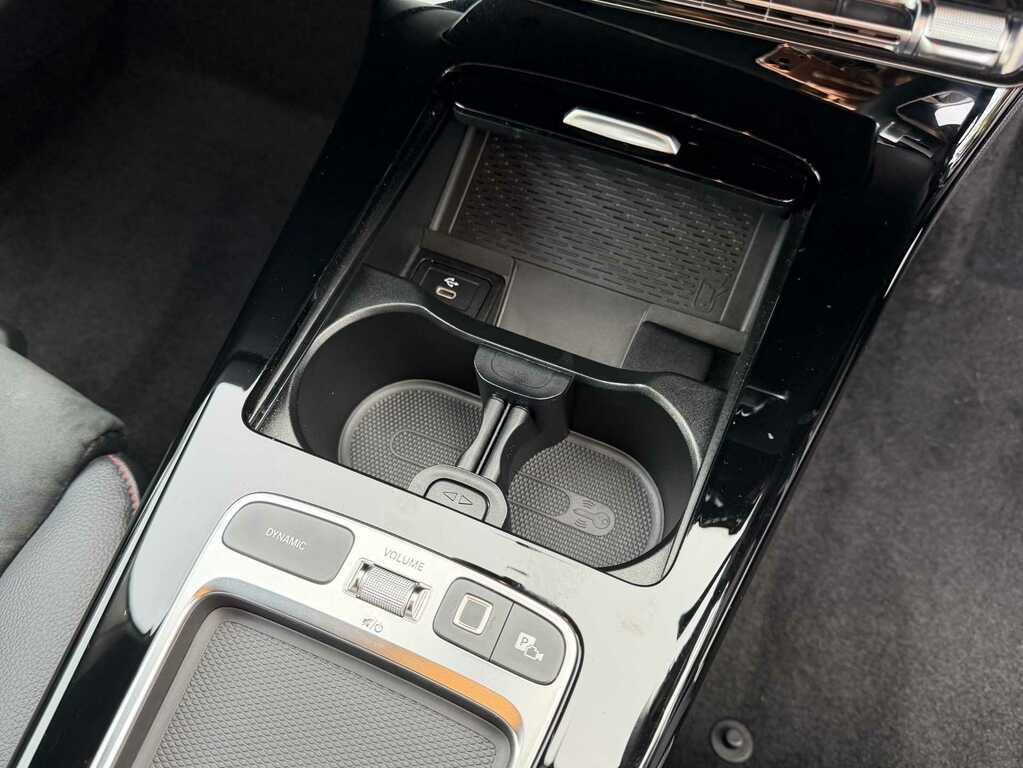 Mercedes-Benz A Class A200 Amg Line Executive Black #33