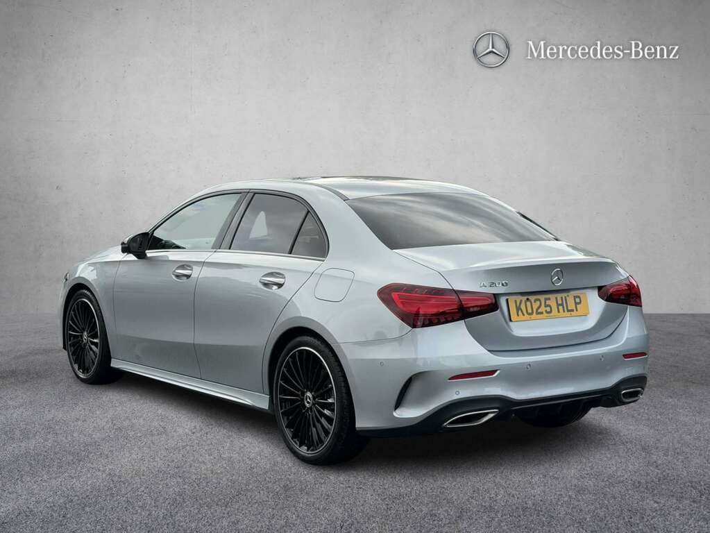 Mercedes-Benz A Class A200 Amg Line Executive Black #2