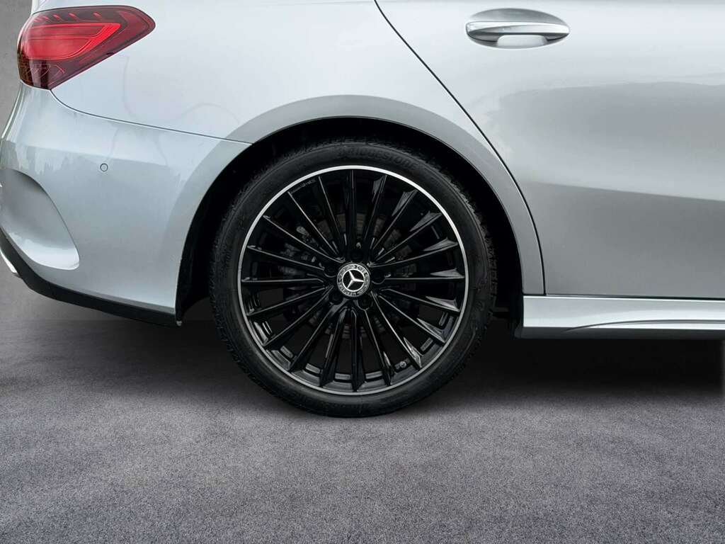 Mercedes-Benz A Class A200 Amg Line Executive Black #5