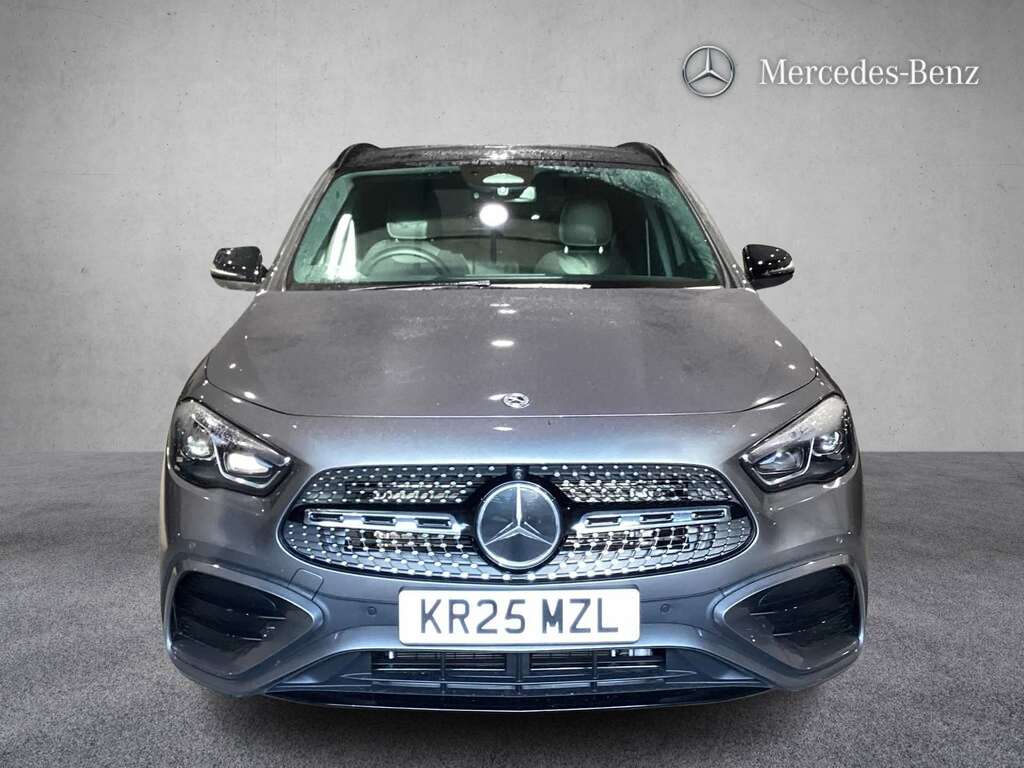 Mercedes-Benz GLA Class 200 Amg Line Premium Plus 2025 Grey #4