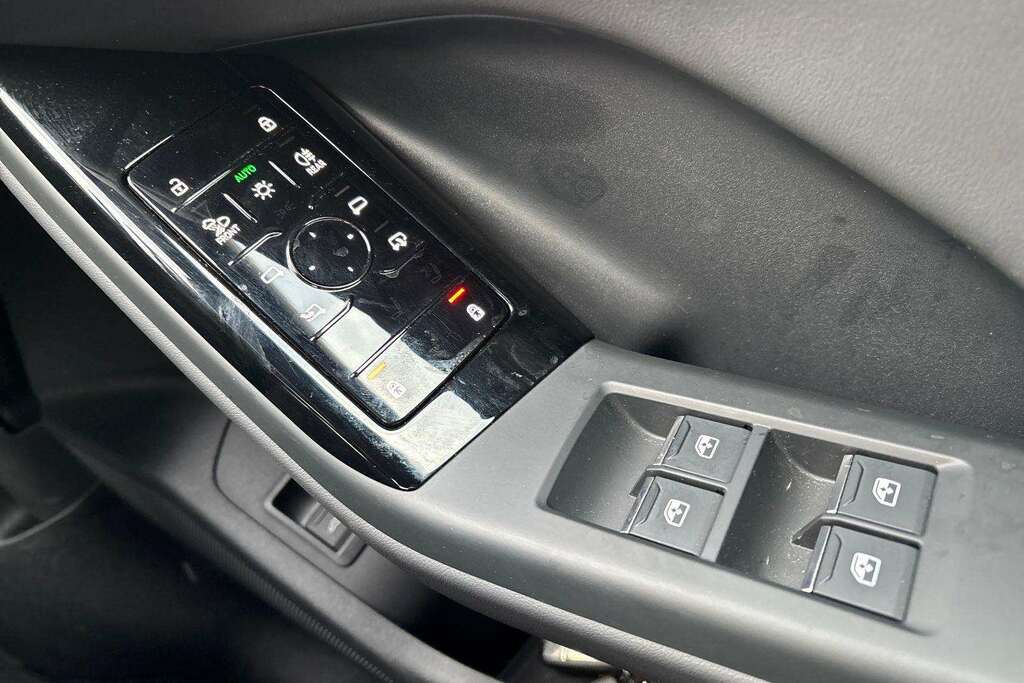 Audi Q6 E-Tron S Line Black #14