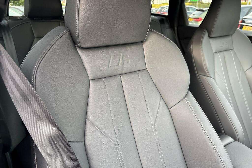Audi Q6 E-Tron S Line Black #37