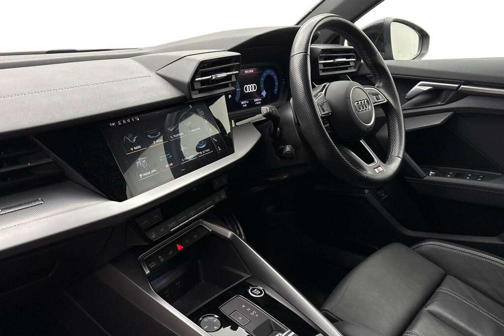 Audi A3 40 Tfsi E S Line S Tronic 2022 Black #2