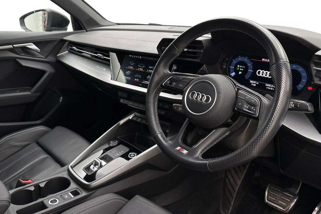 Audi A3 40 Tfsi E S Line S Tronic 2022 Black #6