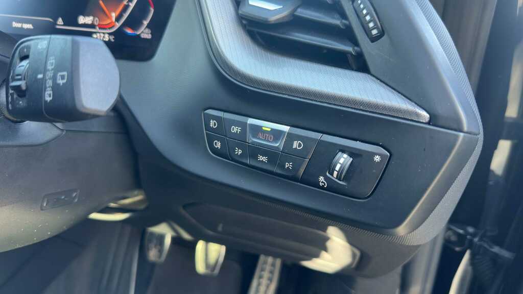 BMW 1 Series 1.6 Efficiency Dynamics Black #22