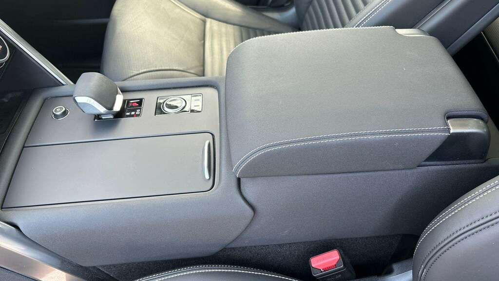 Land Rover Discovery Dynamic Se Black #33