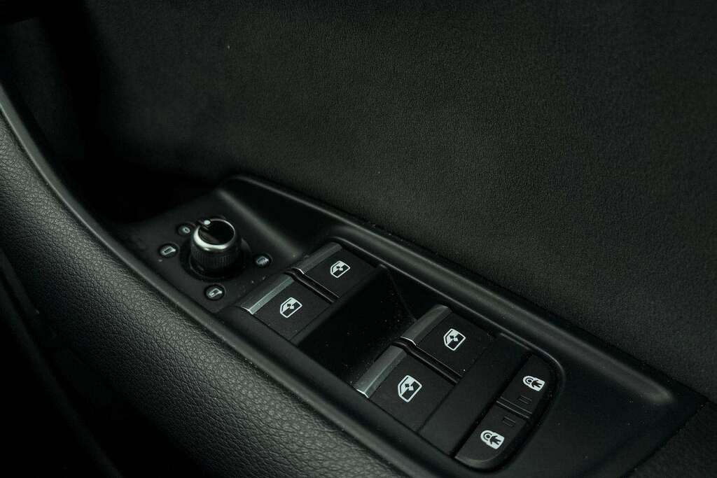 Audi Q7 Suv Black #14