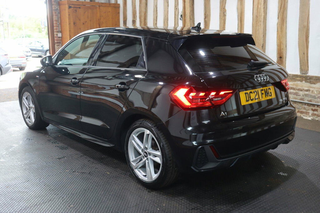 Audi A1 1.5 Tfsi 35 S Line Sportback S Tronic Euro 6 S S Black #4