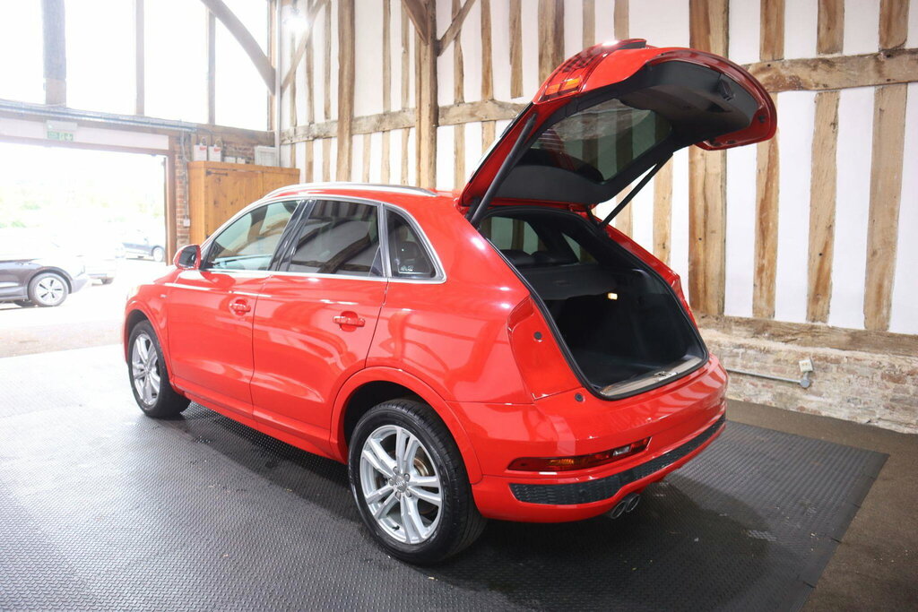 Audi Q3 2.0T Fsi Quattro Black Edition S Tronic White #49