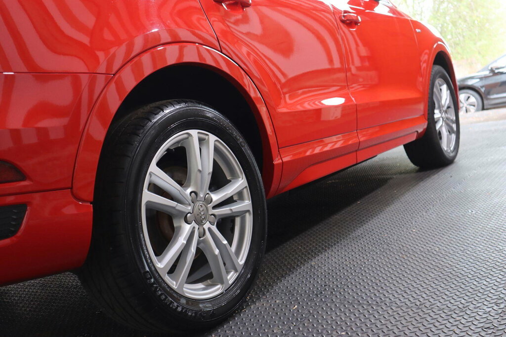 Audi Q3 2.0T Fsi Quattro Black Edition S Tronic White #60