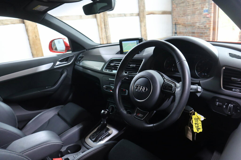 Audi Q3 2.0T Fsi Quattro Black Edition S Tronic White #75