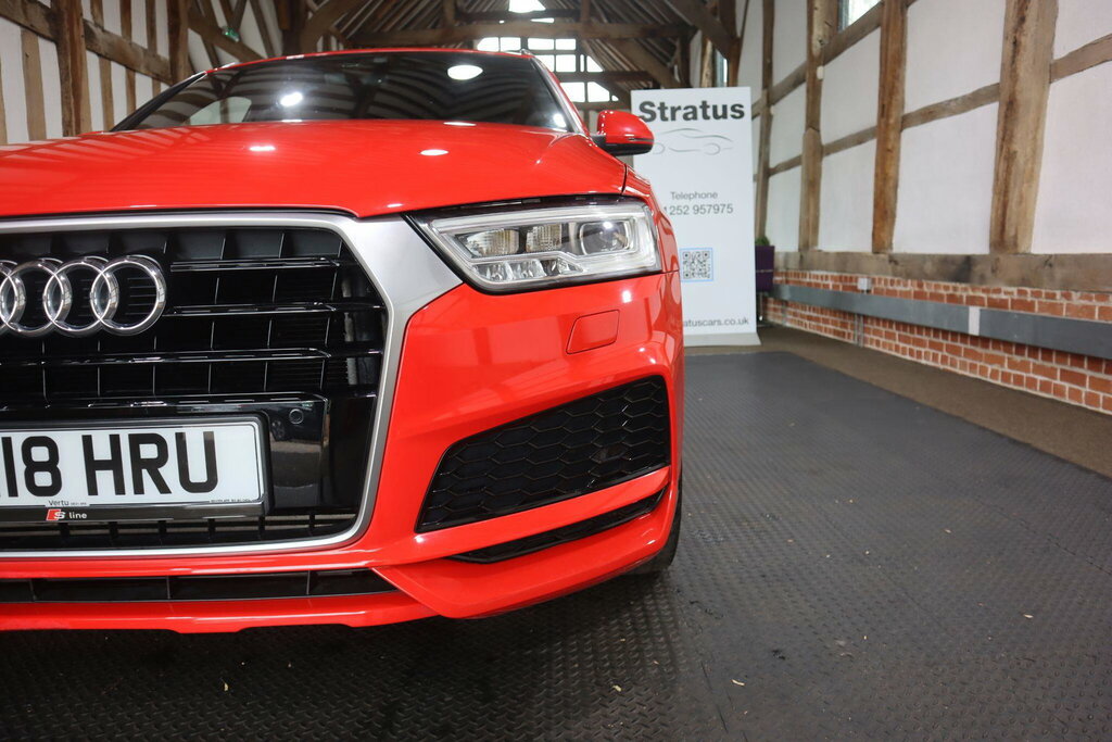 Audi Q3 2.0T Fsi Quattro Black Edition S Tronic White #72
