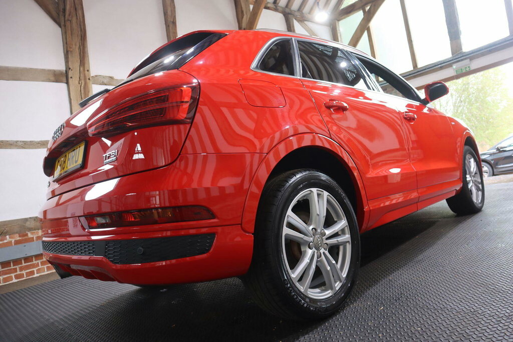 Audi Q3 2.0T Fsi Quattro Black Edition S Tronic White #59
