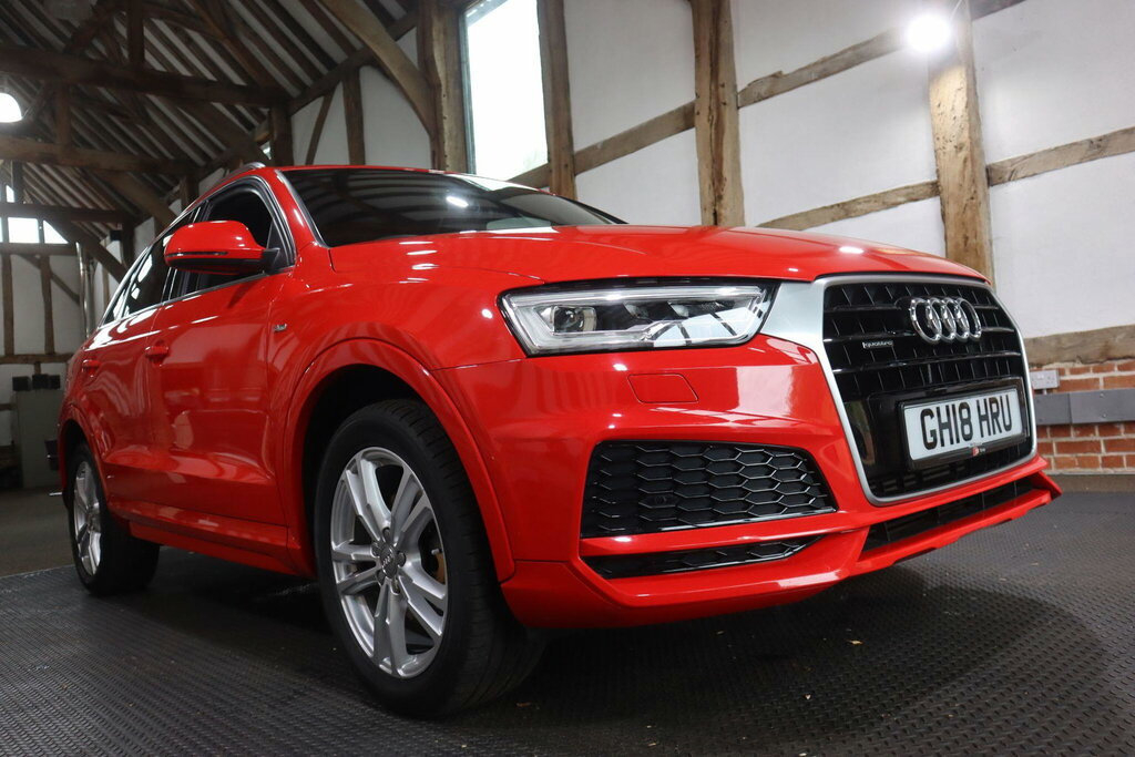 Audi Q3 2.0T Fsi Quattro Black Edition S Tronic White #53