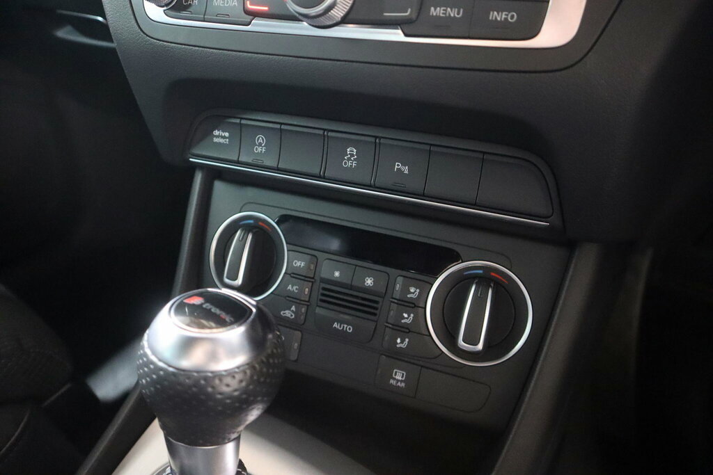 Audi Q3 2.0T Fsi Quattro Black Edition S Tronic White #22