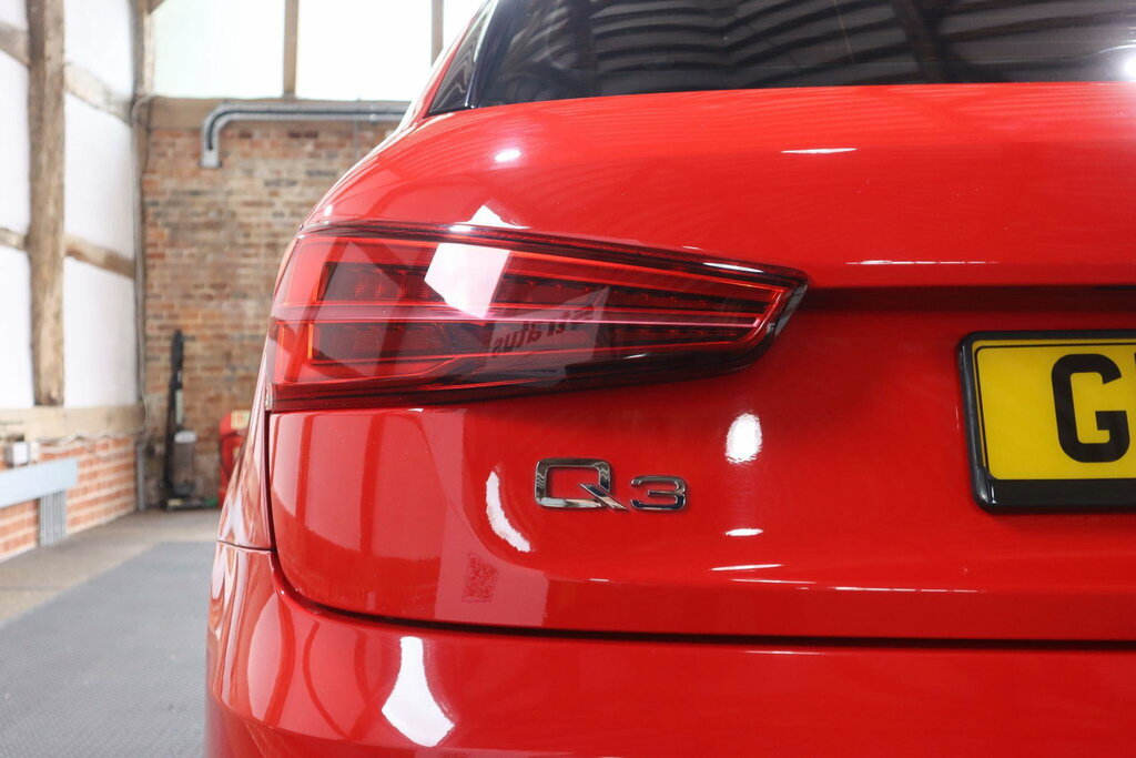 Audi Q3 2.0T Fsi Quattro Black Edition S Tronic White #62