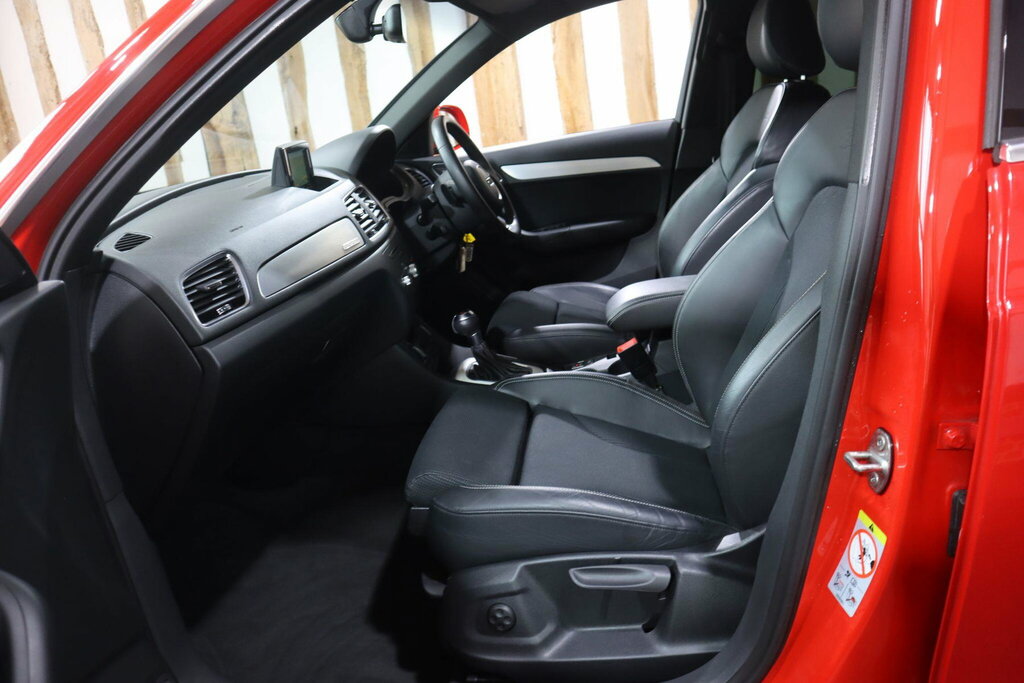 Audi Q3 2.0T Fsi Quattro Black Edition S Tronic White #32