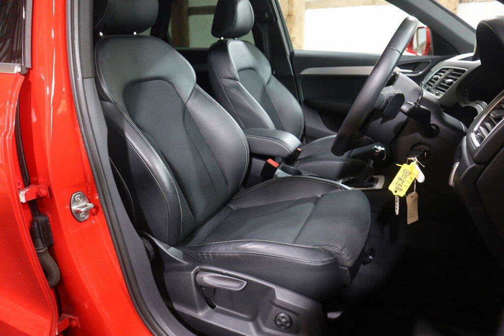 Audi Q3 2.0T Fsi Quattro Black Edition S Tronic White #12