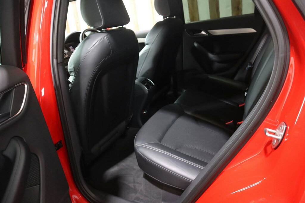 Audi Q3 2.0T Fsi Quattro Black Edition S Tronic White #39