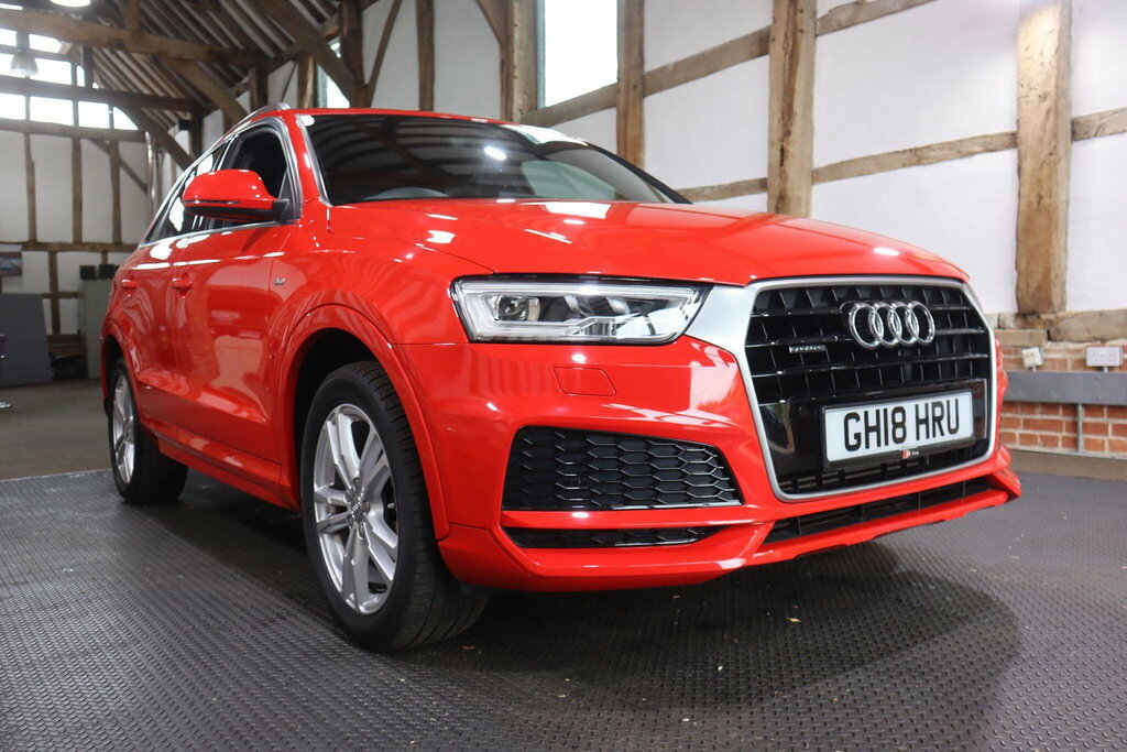 Audi Q3 2.0T Fsi Quattro Black Edition S Tronic White #52