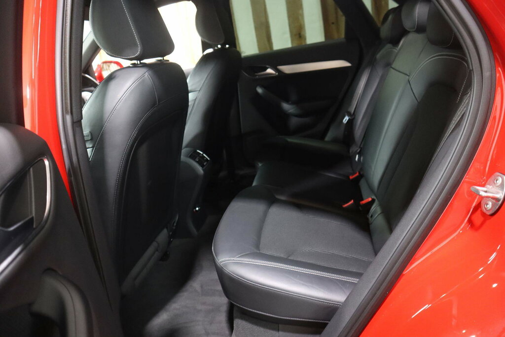 Audi Q3 2.0T Fsi Quattro Black Edition S Tronic White #40