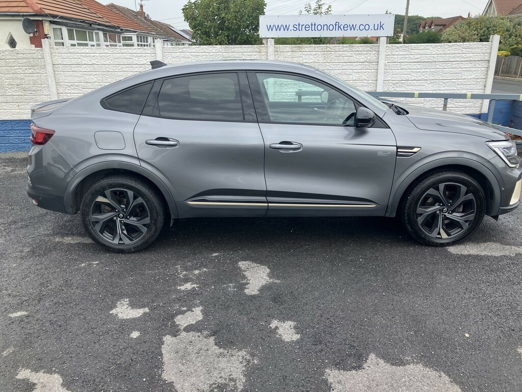 Renault Arkana Suv 1.6 E-tech E-tech Engineered 202323 Grey