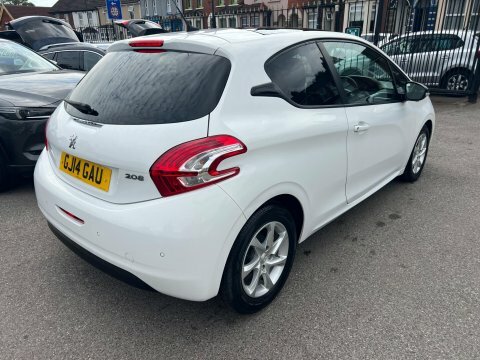 Peugeot 208 1.2 Vti Style White #5